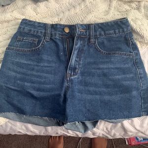 never wore them, didn’t like they way they looked on me